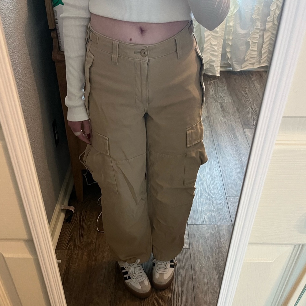 khaki colored cargo pants